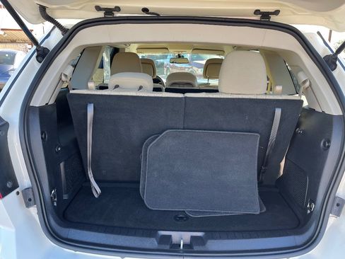 Used 2018 Dodge Journey SE image 30