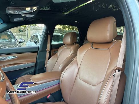 Used 2023 Genesis GV70 2.5T w/ Advanced Package image 16