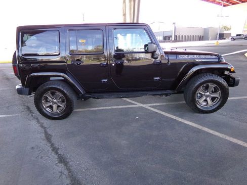 Used 2018 Jeep Wrangler Unlimited Sport image 5