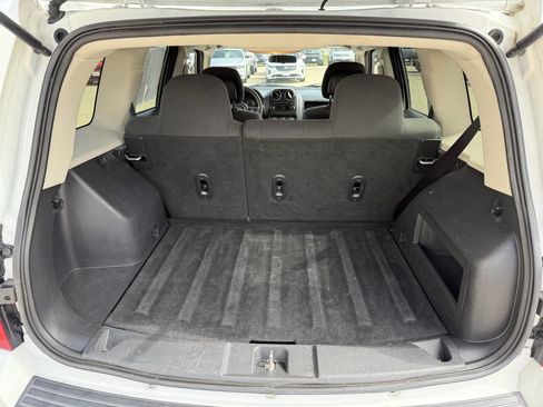 Used 2015 Jeep Patriot Sport image 13