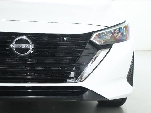 Certified 2024 Nissan Sentra SV FWD image 8