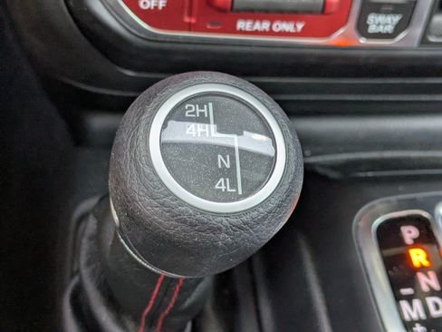 Used 2021 Jeep Wrangler Unlimited Rubicon AWD/4WD image 29