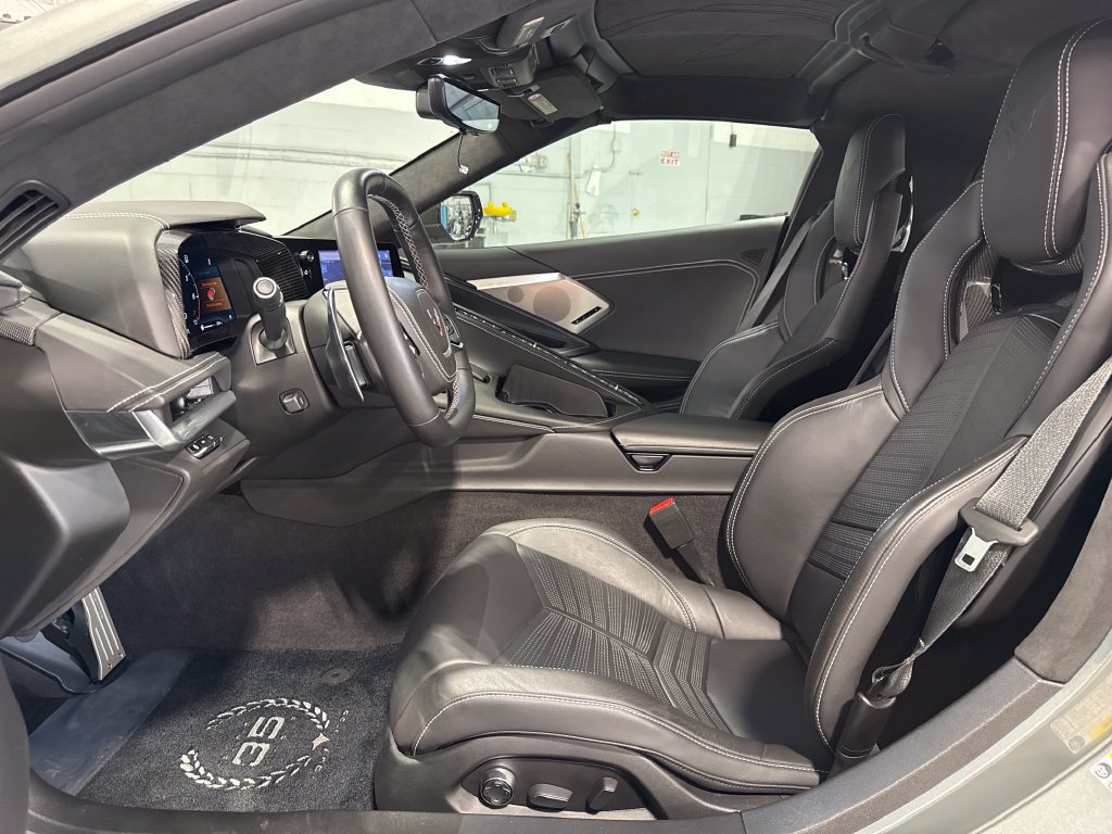 Used 2022 Chevrolet Corvette Stingray Premium Cpe w/ Z51 Performance Package RWD image 23