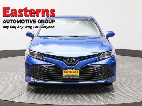 Used 2019 Toyota Camry LE image 2