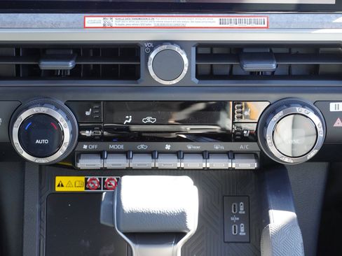 New 2025 Toyota Tacoma Trailhunter image 34