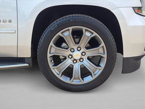 Used 2016 Chevrolet Tahoe LTZ AWD/4WD image 25