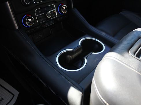 Used 2023 Chevrolet Suburban Premier image 19