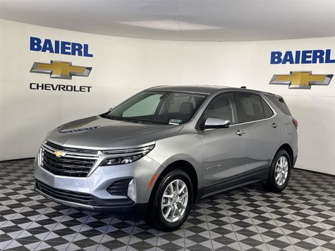 Used 2023 Chevrolet Equinox LT image 1