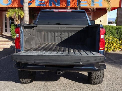 Used 2019 Chevrolet Silverado 1500 Custom w/ Custom Max Trailering Package AWD/4WD image 8