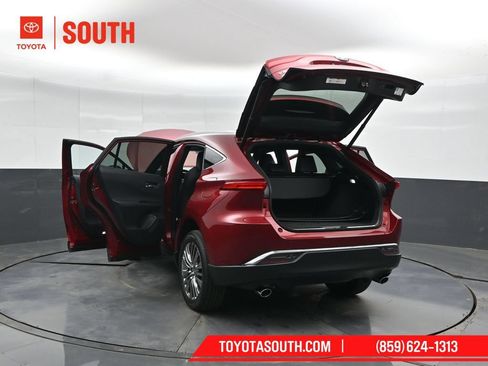 Used 2023 Toyota Venza XLE AWD/4WD image 56