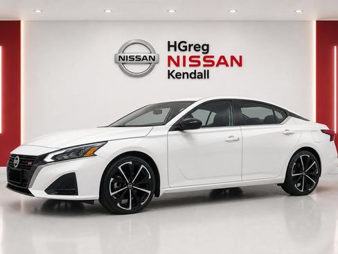 Used 2024 Nissan Altima 2.5 SR w/ SR Premium Package FWD image 5