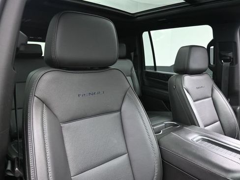 Certified 2023 GMC Yukon XL Denali AWD/4WD image 29
