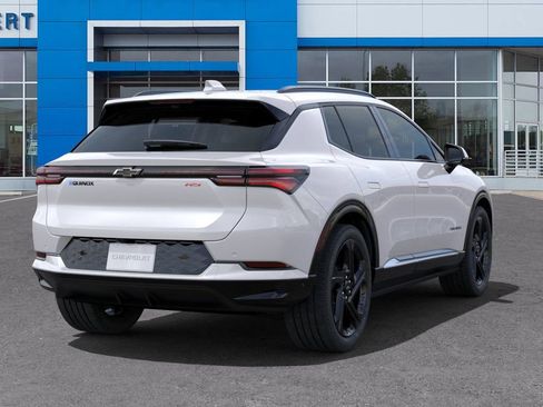 New 2025 Chevrolet Equinox EV RS image 4