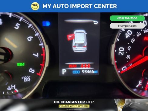 Used 2022 Toyota RAV4 XLE w/ Convenience Package image 19