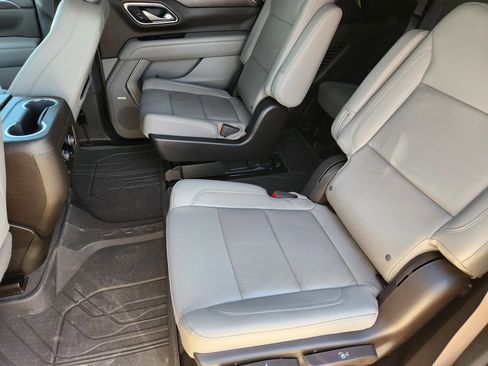 Used 2023 Chevrolet Tahoe Z71 w/ Luxury Package image 30