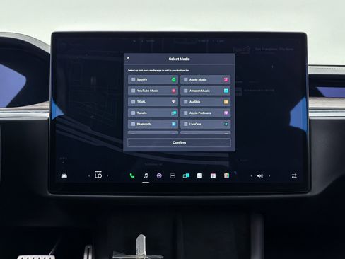 Used 2021 Tesla Model S Plaid image 21