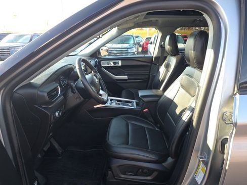 Used 2022 Ford Explorer Limited w/ Hybrid Equipment Group 310A image 19