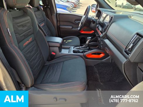 Used 2025 Nissan Frontier PRO-4X AWD/4WD image 12