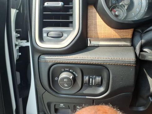 Used 2019 RAM 1500 Limited AWD/4WD image 27