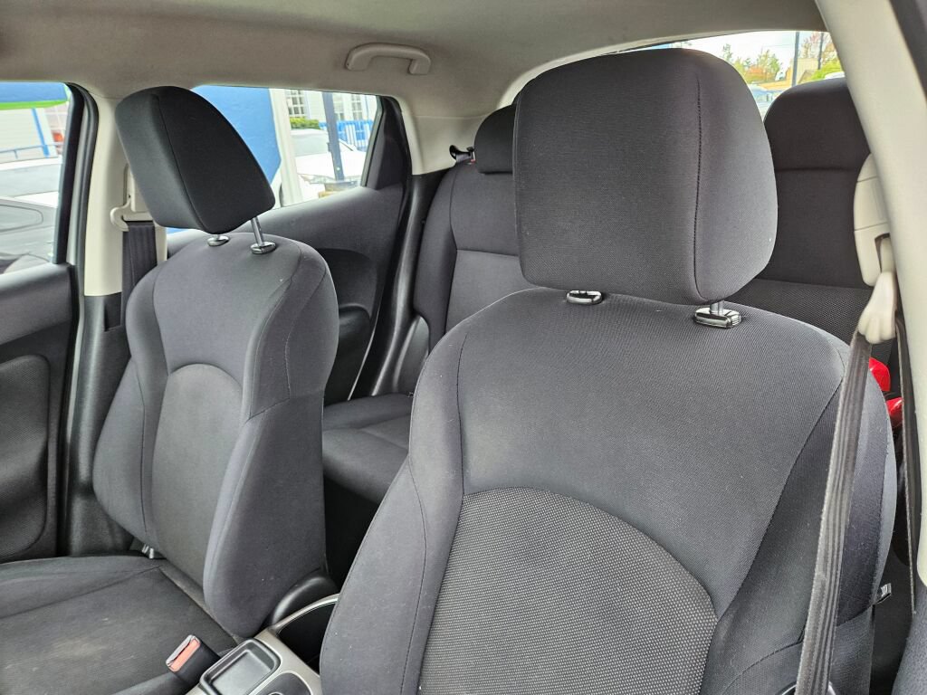 Used 2011 Nissan Juke S FWD image 15