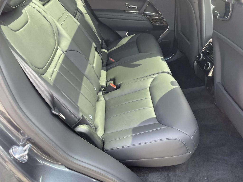 New 2026 Land Rover Range Rover Sport Dynamic SE AWD/4WD image 19