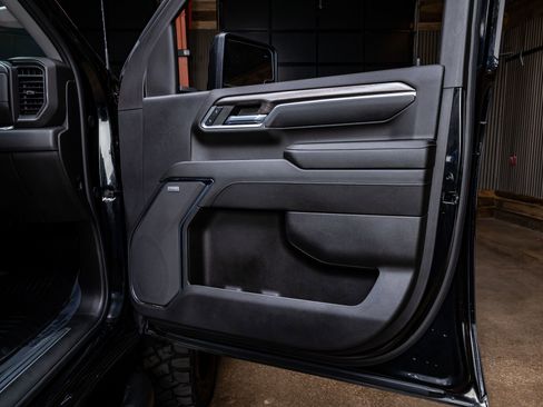 Used 2024 Chevrolet Silverado 2500 LTZ w/ LTZ Plus Package image 37