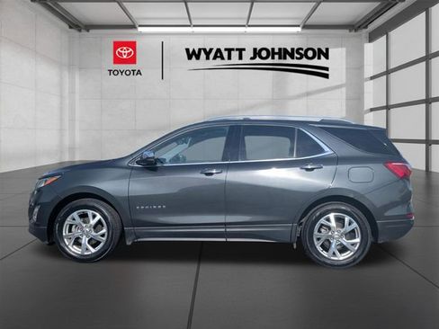 Used 2020 Chevrolet Equinox Premier FWD image 2
