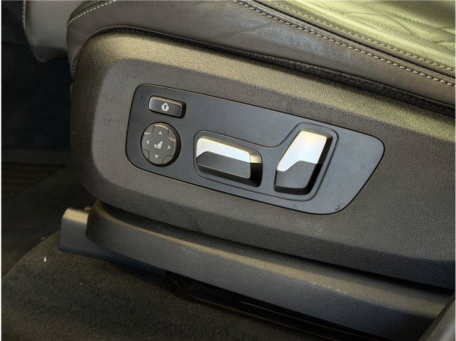 Used 2023 BMW X5 sDrive40i w/ Parking Assistance Package RWD image 12