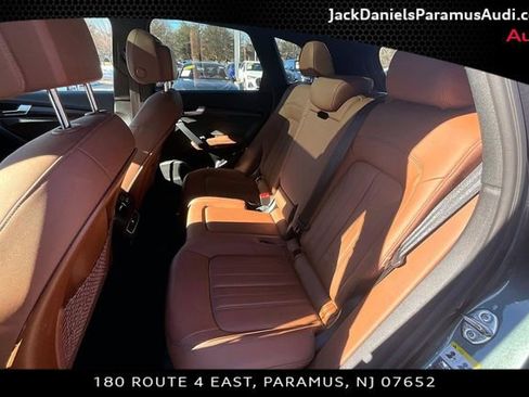 Used 2022 Audi Q5 2.0T Premium Plus w/ Premium Plus Package image 25
