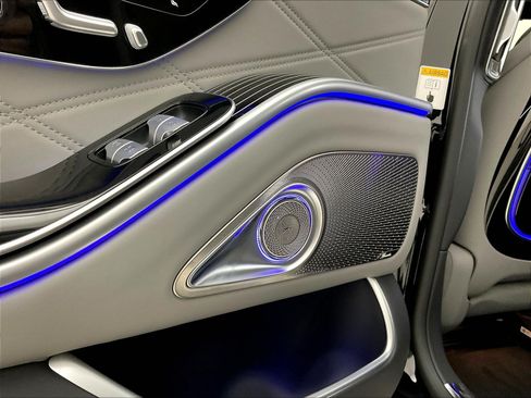 Certified 2026 Mercedes-Benz Maybach S 680 4MATIC image 37