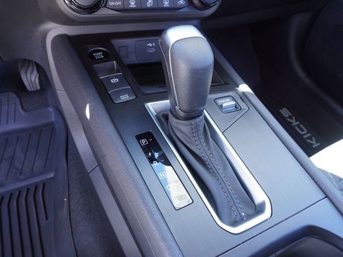 New 2026 Nissan Kicks SV image 18