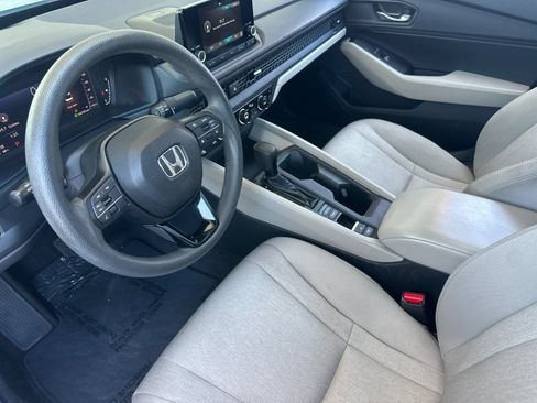 Used 2023 Honda Accord EX image 10
