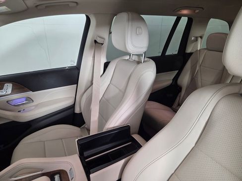 Used 2025 Mercedes-Benz GLS 450 GLS 450 image 22