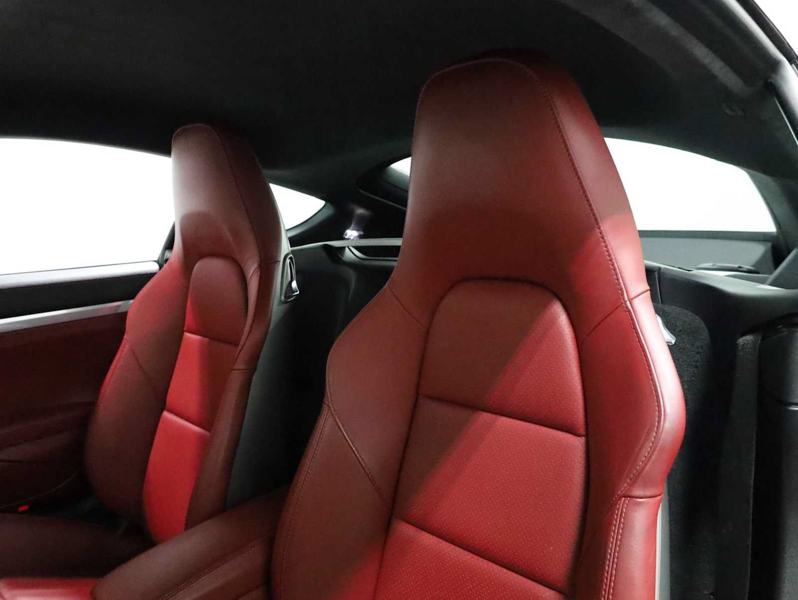 Used 2019 Porsche 718 Cayman GTS RWD image 19