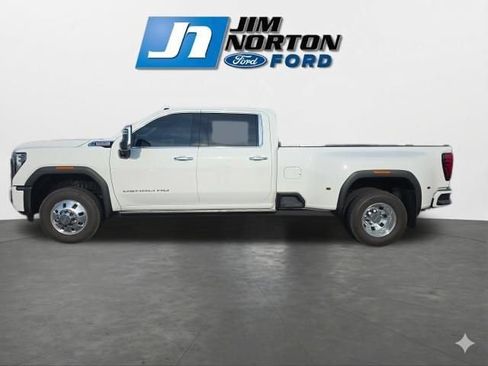 Used 2026 GMC Sierra 3500 Denali w/ Denali Reserve Package AWD/4WD image 4