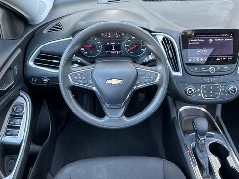 Used 2023 Chevrolet Malibu LT image 16