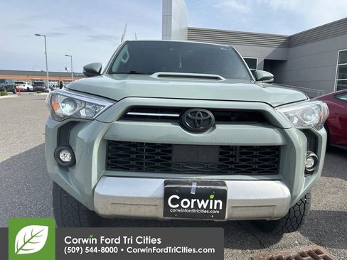 Used 2022 Toyota 4Runner TRD Off-Road Premium w/ Moonroof Package image 2