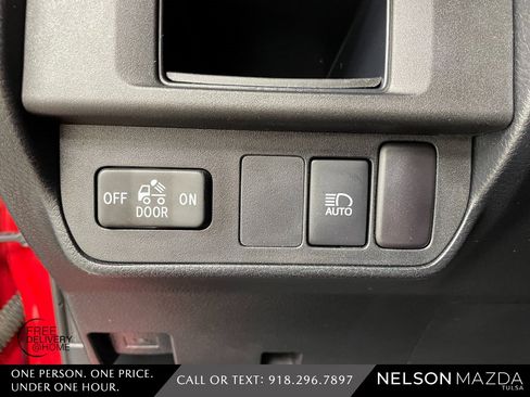 Used 2019 Toyota Tacoma SR image 26