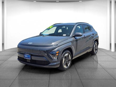 Certified 2024 Hyundai Kona SEL FWD image 3