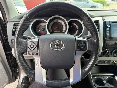 Used 2015 Toyota Tacoma PreRunner w/ SR5 Package RWD image 11