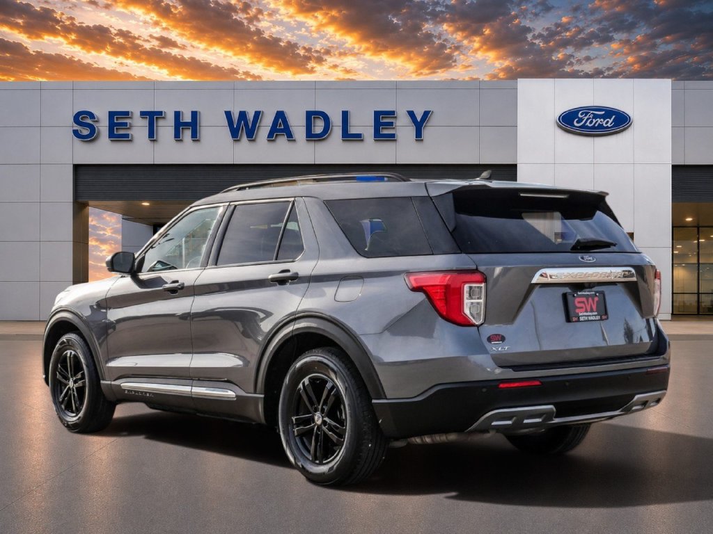 Used 2024 Ford Explorer XLT w/ Equipment Group 202A RWD image 5