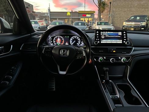 Used 2019 Honda Accord Sport image 17