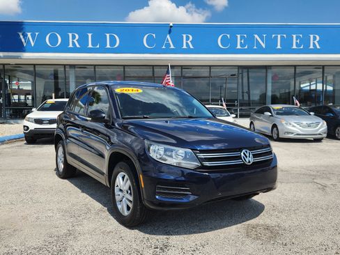 Used 2014 Volkswagen Tiguan S image 1
