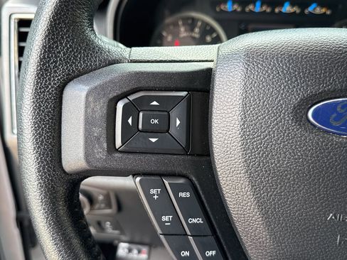 Used 2015 Ford F150 XLT w/ Equipment Group 302A Luxury image 19