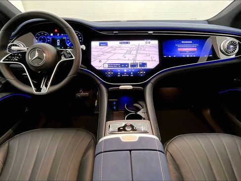 New 2026 Mercedes-Benz EQS 400 4MATIC SUV image 4