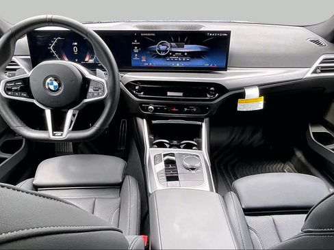 Used 2026 BMW 330i xDrive Sedan w/ M Sport Package AWD/4WD image 15