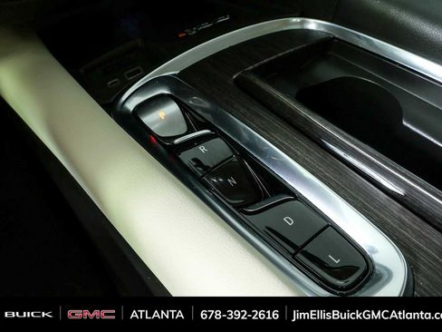 Used 2024 Buick Enclave Avenir w/ Avenir Technology Package FWD image 18