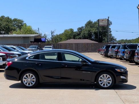 Used 2025 Chevrolet Malibu LT FWD image 9