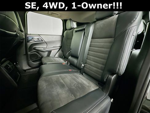 Used 2024 Mitsubishi Outlander SE image 25
