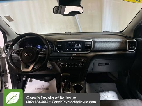 Used 2020 Kia Sportage LX image 11
